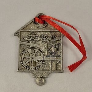 Silver Dollar City Pewter Christmas Ornament 1999 - The Harvey Waterclock